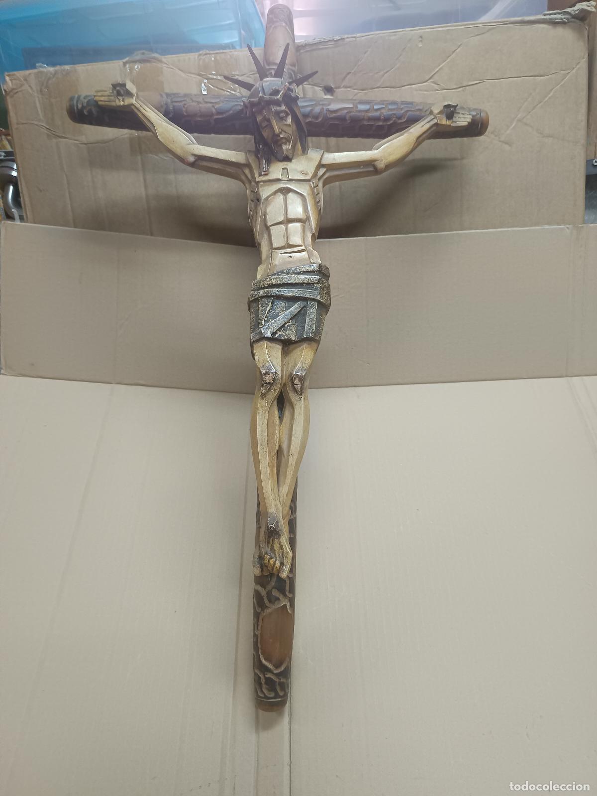 Antig&uuml;edades: GRAN CRUCIFIJO DE MADERA TALLADA, 74 CM. ALTURA, EXCELENTE ESTADO