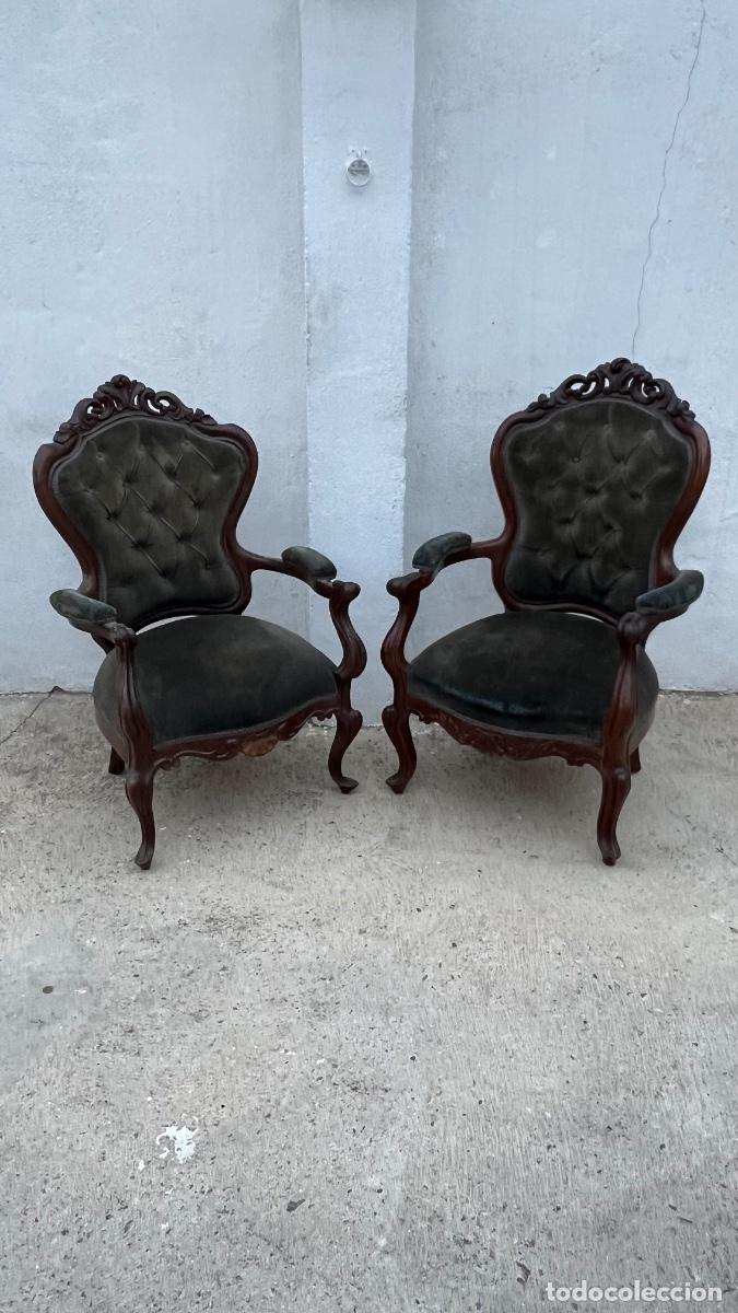Antig&uuml;edades: Pareja butacas caoba mitad s XIX TERCIOPELO capitonn&eacute;
