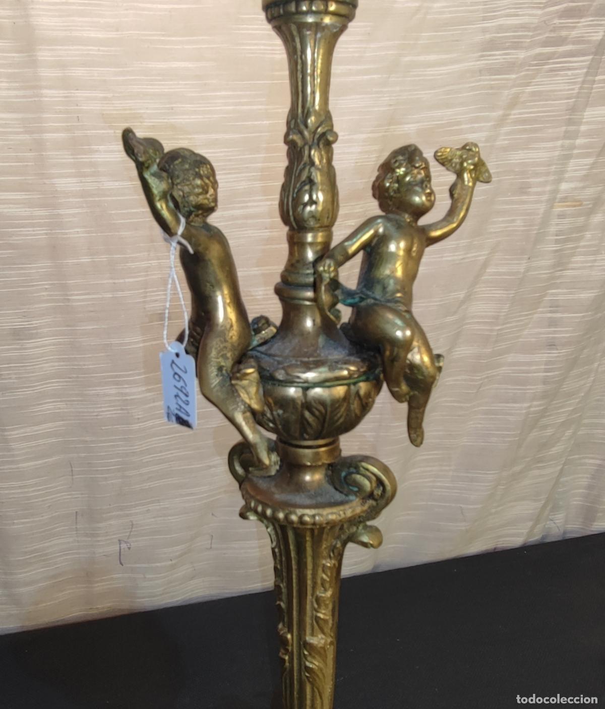 Antig&uuml;edades: PRECIOSA LAMPARA DE SOBRE MESA ANGELITOS O QUERUBINES DE BRONCE