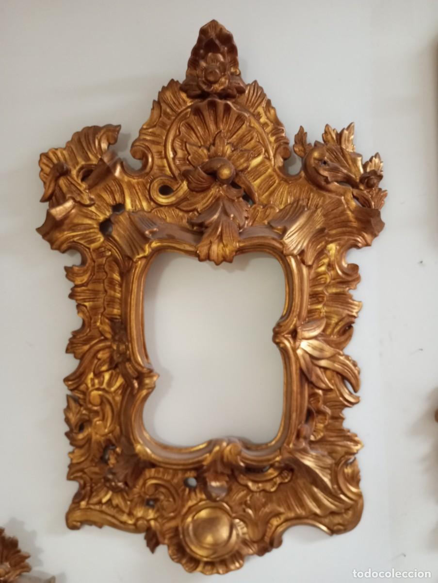 Antig&uuml;edades: Marco rocalla de madera dorada