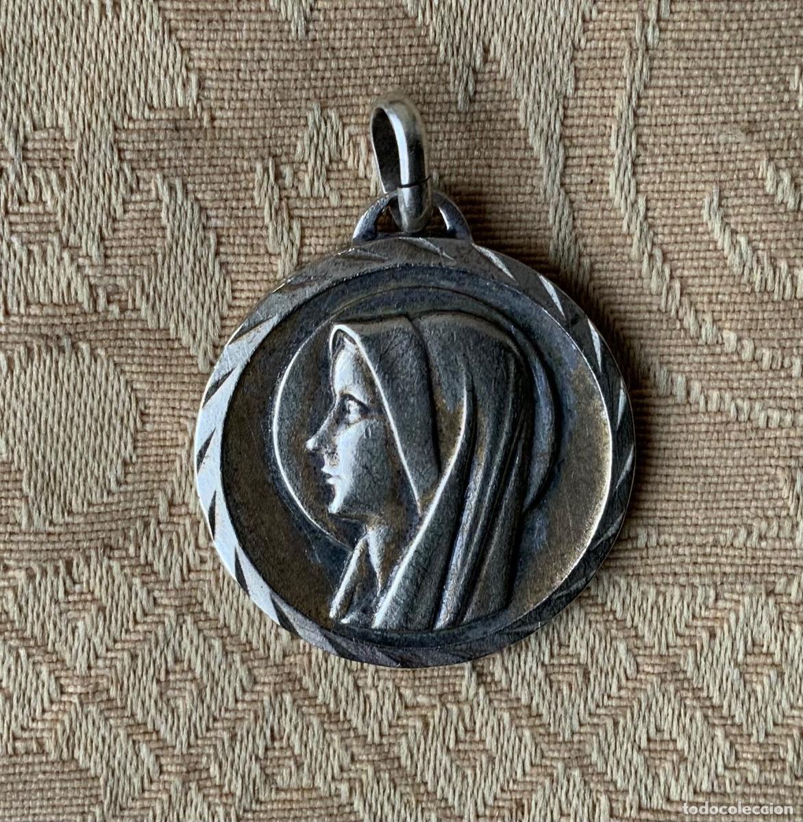 Antig&uuml;edades: ANTIGUA MEDALLA VIRGEN DE LOURDES