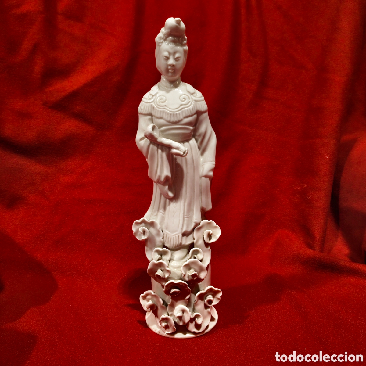 Antig&uuml;edades: Elegante Figura Oriental Guanyin de Porcelana Blanca &rdquo;Blanc de Chine&rdquo; - 24 cm - &iexcl;Impoluta!
