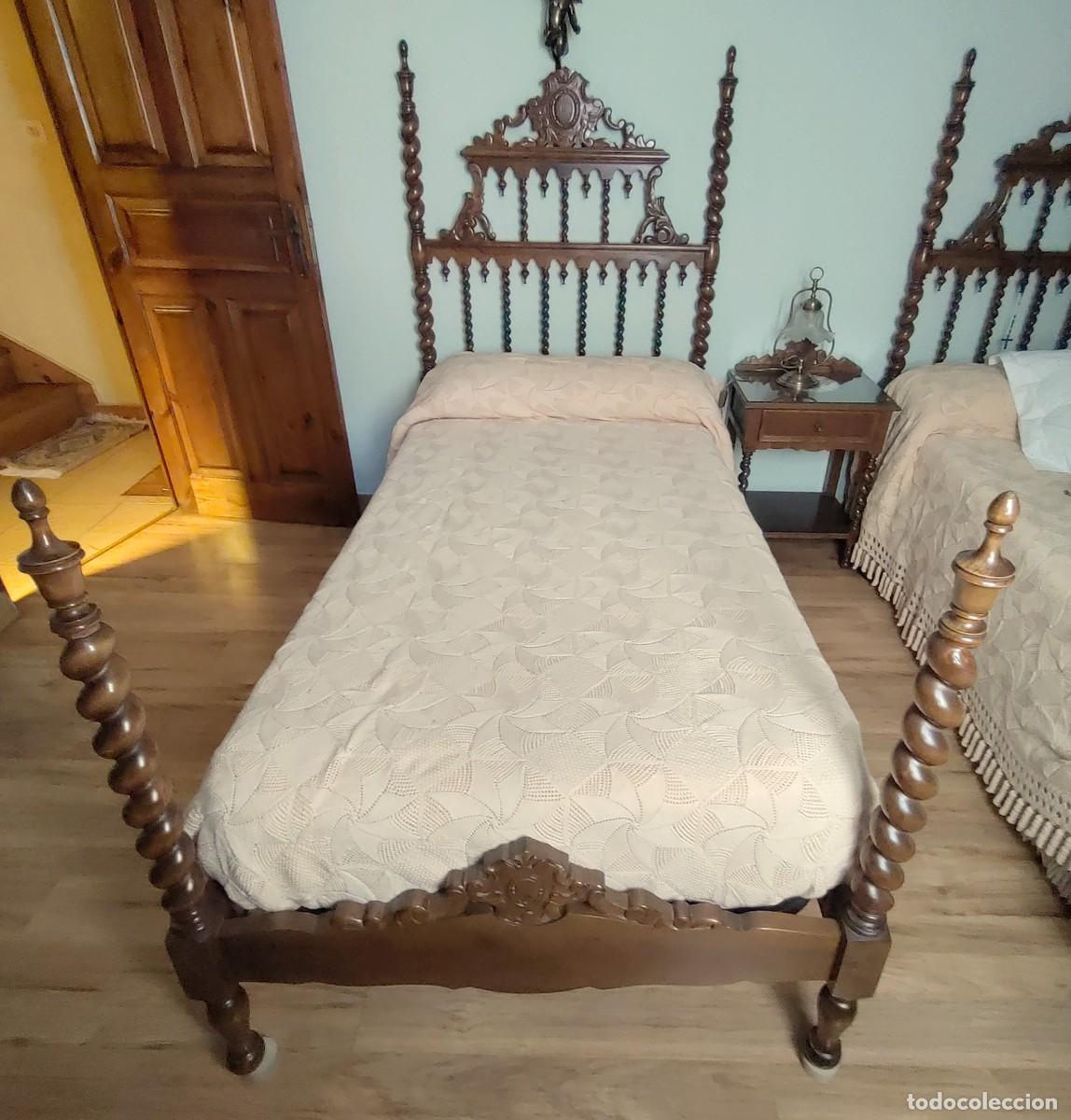 Antig&uuml;edades: Dormitorio madera de nogal