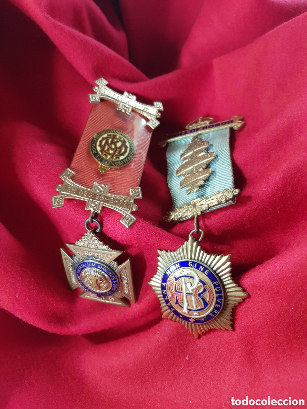Antig&uuml;edades: LOTE DE 2 ANTIGUAS MEDALLAS MAS&Oacute;NICAS