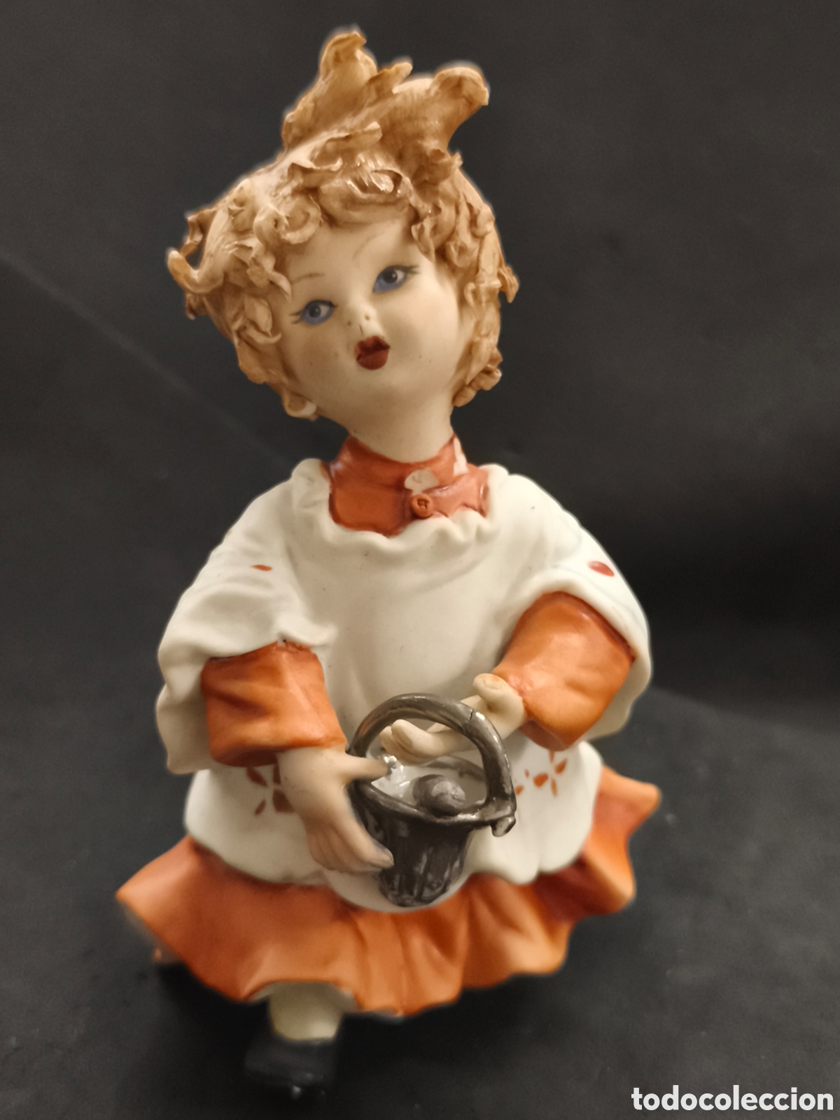 Antig&uuml;edades: Figura porcelana Capodimonte 12,5cm