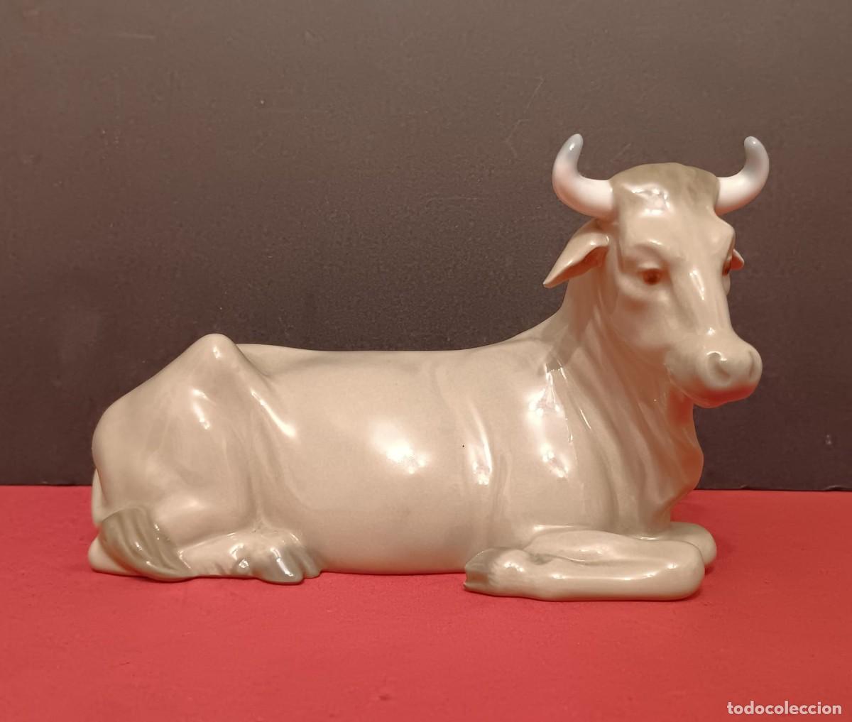 Antig&uuml;edades: FIGURA DE PORCELANA CERAMICA BUEY VACA TORO MISTERIO NACIMIENTO BELEN DE LLADRO NAO SPAIN