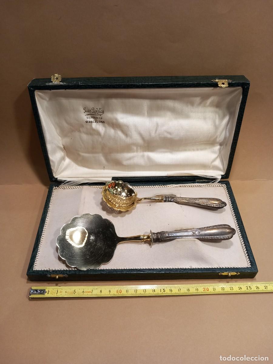 Antig&uuml;edades: CUBIERTOS DE PLATA CON CONTRASTE EN SU ESTUCHE ORIGINAL JOYERO JUAN ROSELLAS BARCELONA (G)