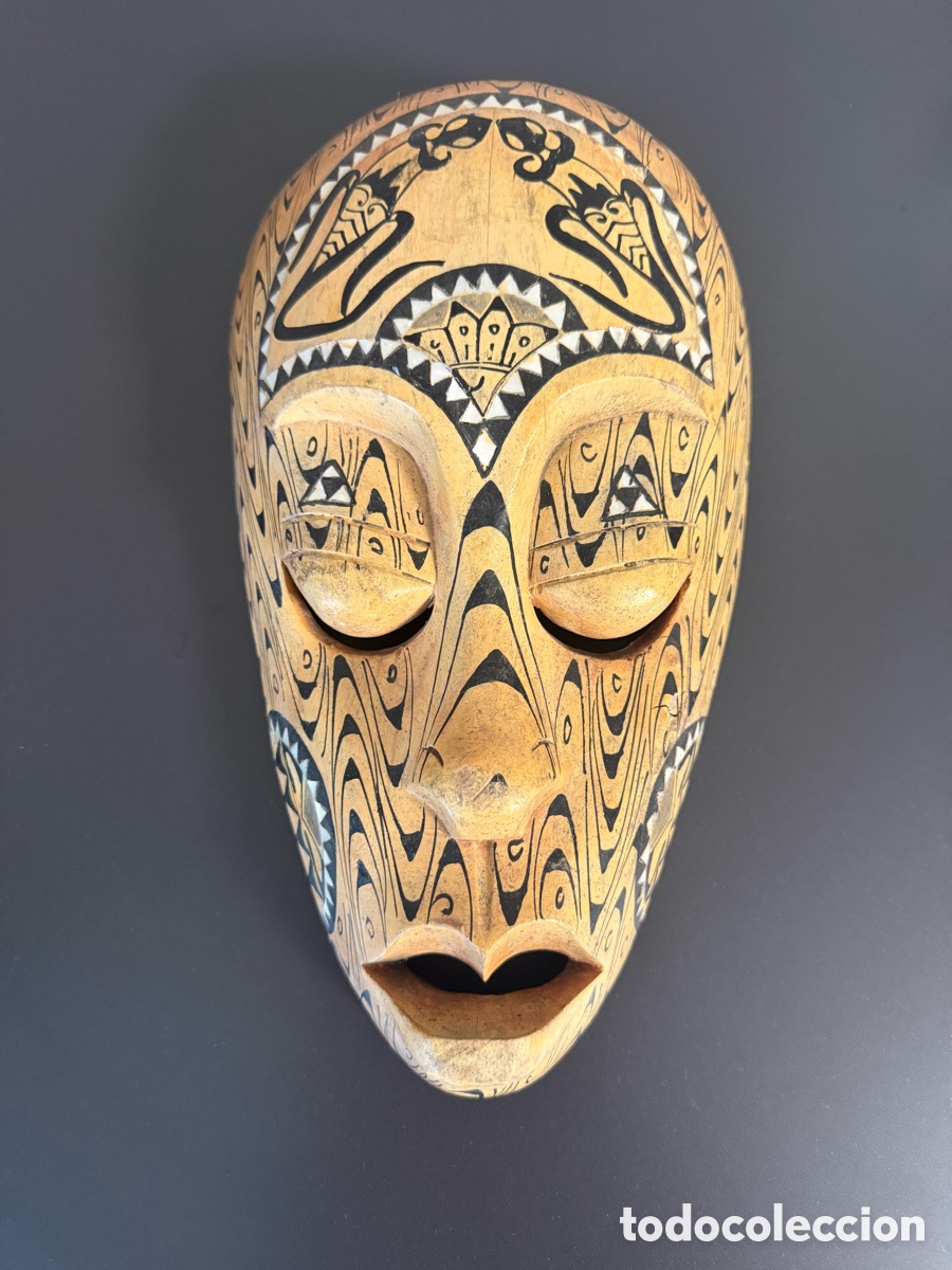 Antig&uuml;edades: M&aacute;scara Tribal - Madera Tallada estilo Oriental
