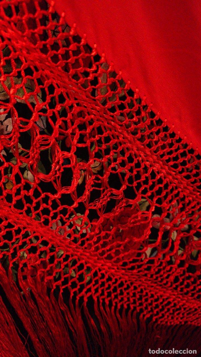 Antig&uuml;edades: Manton Manila 1kg peso seda rojo bordado