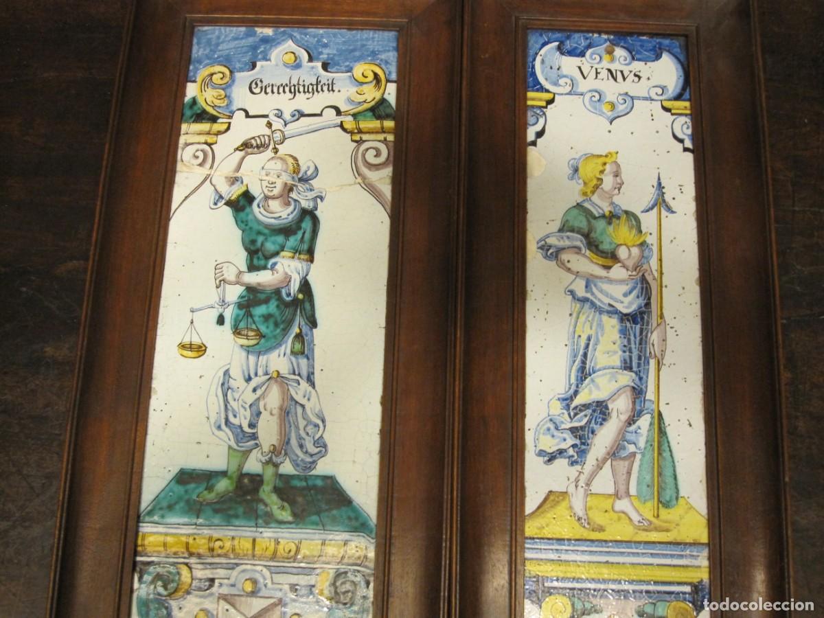 Antig&uuml;edades: DOS EXTRAORDINARISO AZULEJOS DE CHIMENEA AUSTRICOS DE FINAL DEL SIGLO XVII O INICIOS DEL XVIII