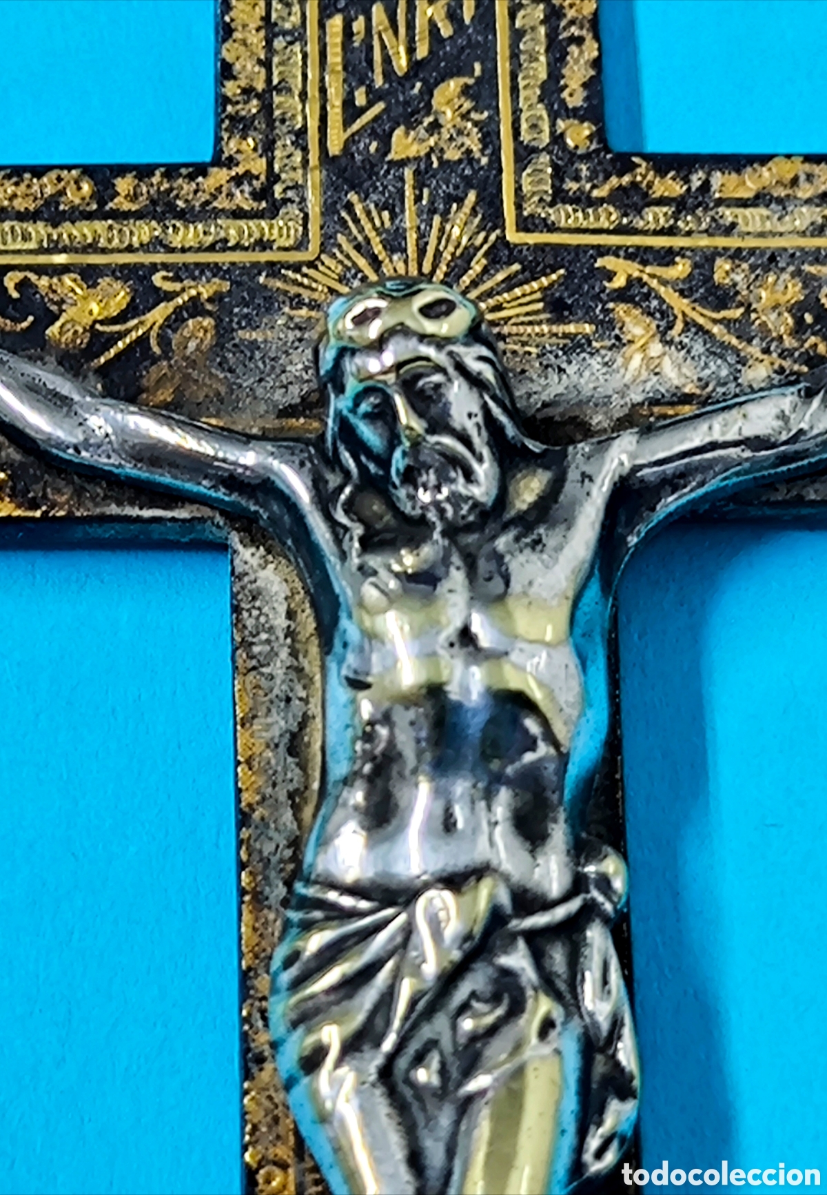 Antig&uuml;edades: CRUZ MUY ANTIGUA DAMASQUINADO