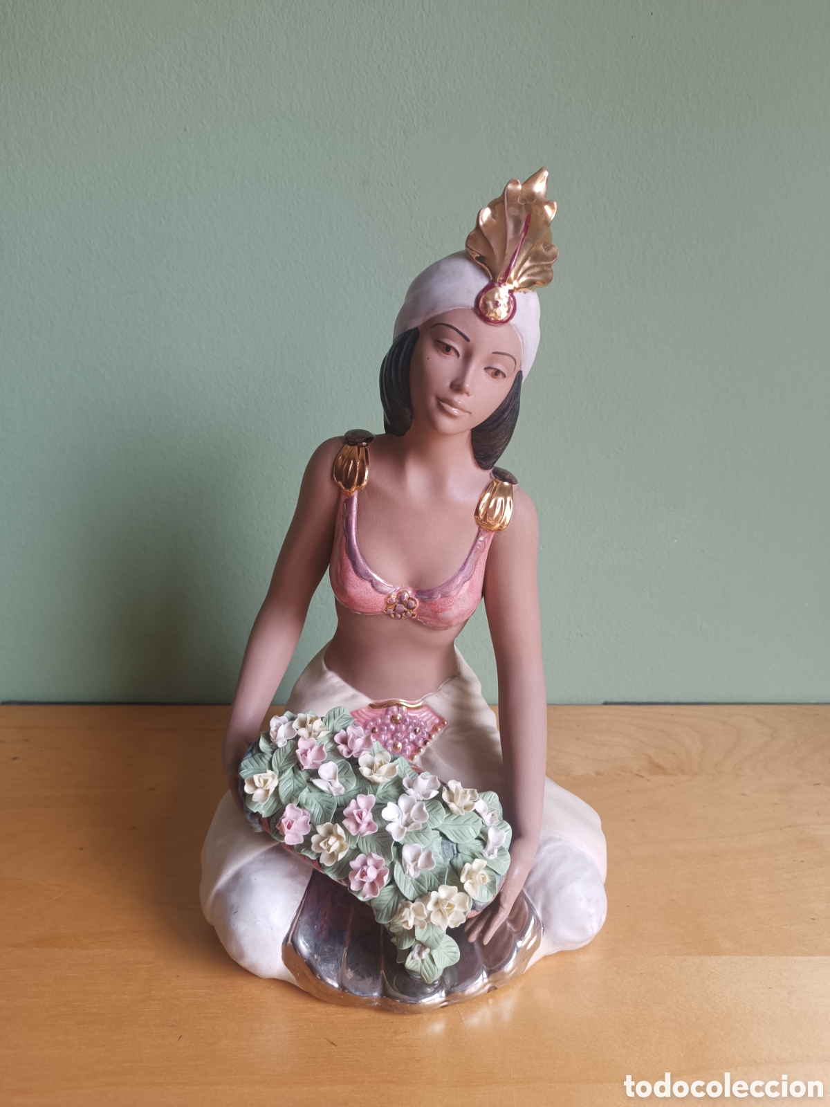 Antig&uuml;edades: Figura escultura de porcelana Nadal - Mujer oriental con flores - Serie limitada N&ordm; 773/5000
