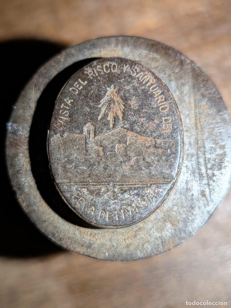 Antig&uuml;edades: VISTA DEL RISCO Y SANTUARIO DE LA PE&Ntilde;A DE FRANCIA. CU&Ntilde;O EN ACERO PARA MEDALLAS SIGLO XIX