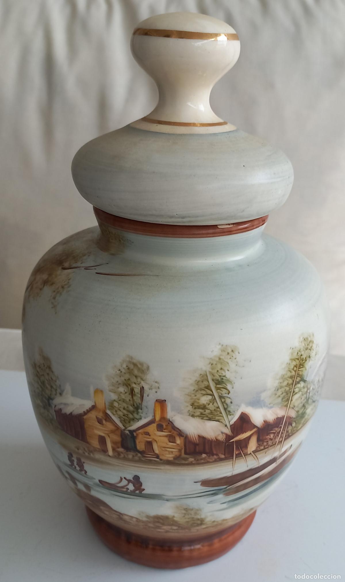 Antig&uuml;edades: Jarr&oacute;n Tibor de porcelana esmaltada pintada a mano. Cer&aacute;mica Espa&ntilde;ola Firma C.Zara. 23 cm