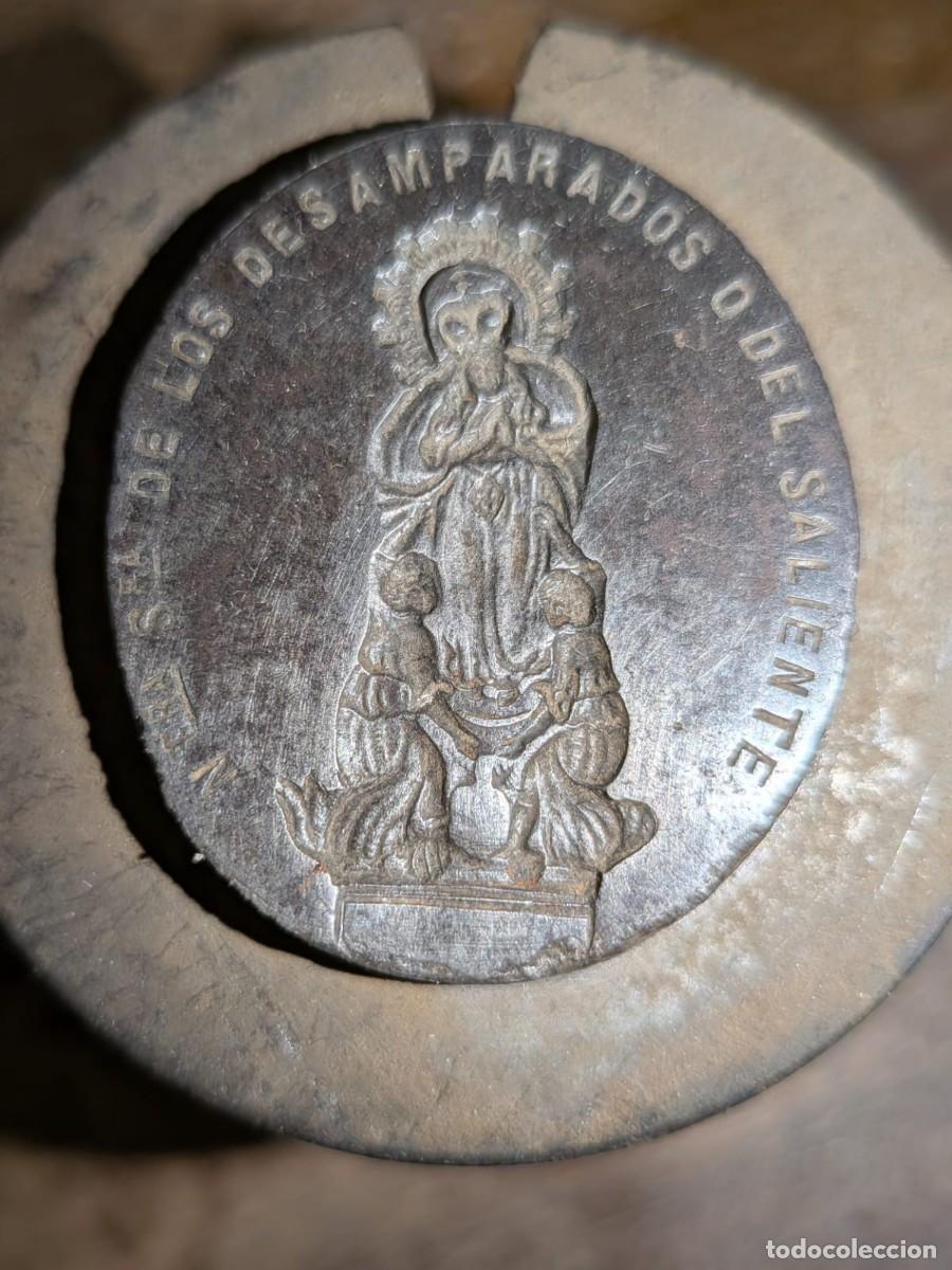 Antig&uuml;edades: ALBOX ALMERIA: N.S DE LOS DESAMPARADOS O DEL SALIENTE. CU&Ntilde;O EN ACERO PARA MEDALLAS SIGLO XIX