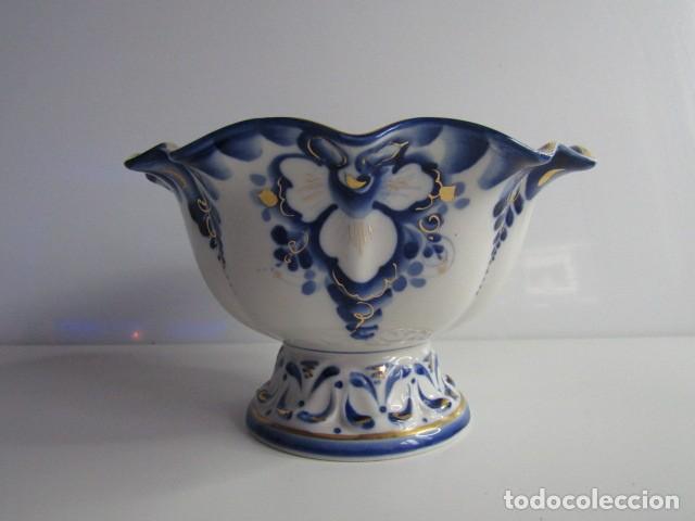 Antig&uuml;edades: PRECIOSO FRUTERO DE PORCELANA FINA RUSA SINY ROSSII GZHEL Gzhelskiy Zavod Khudozhestvennoy Rospisi