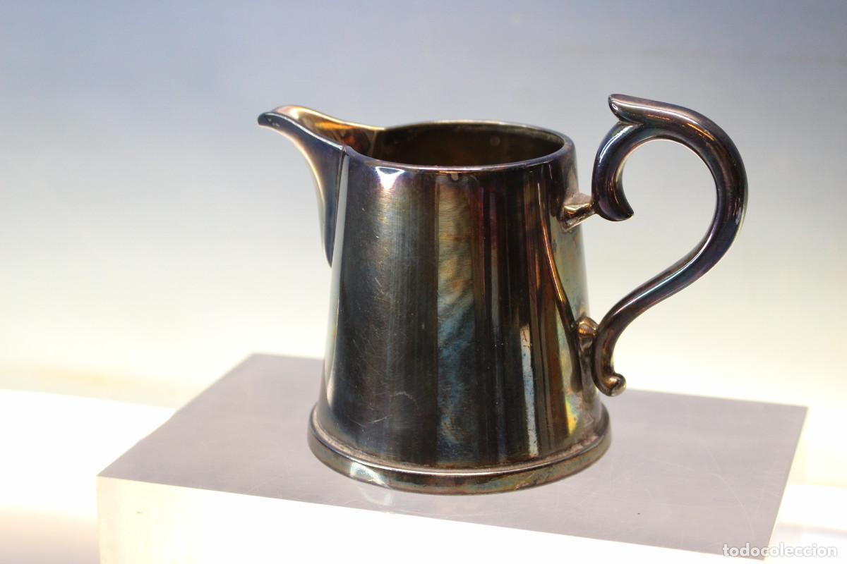 Antig&uuml;edades: Antigua jarrita plateada Adolfo Marquet. Principios s.XX.