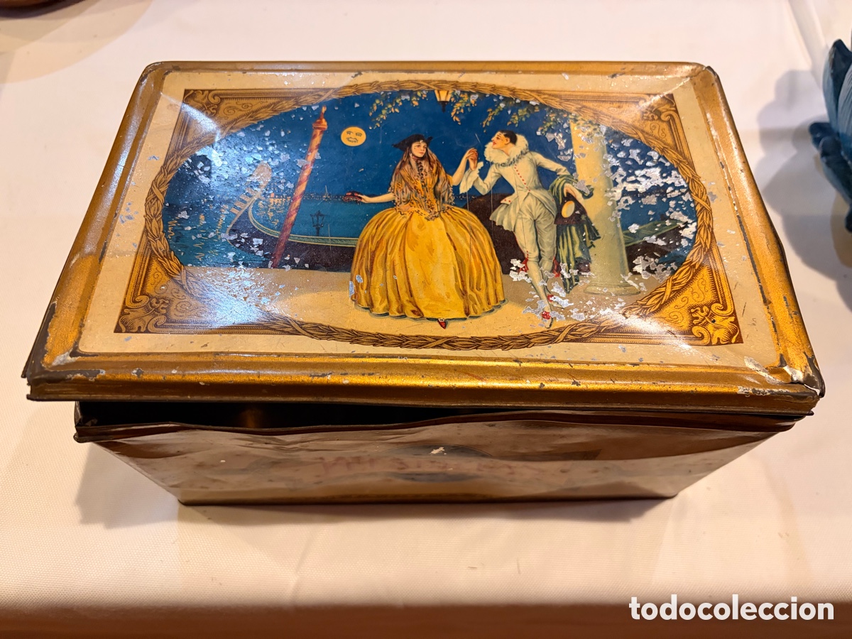 Antig&uuml;edades: Caja met&aacute;lica antigua