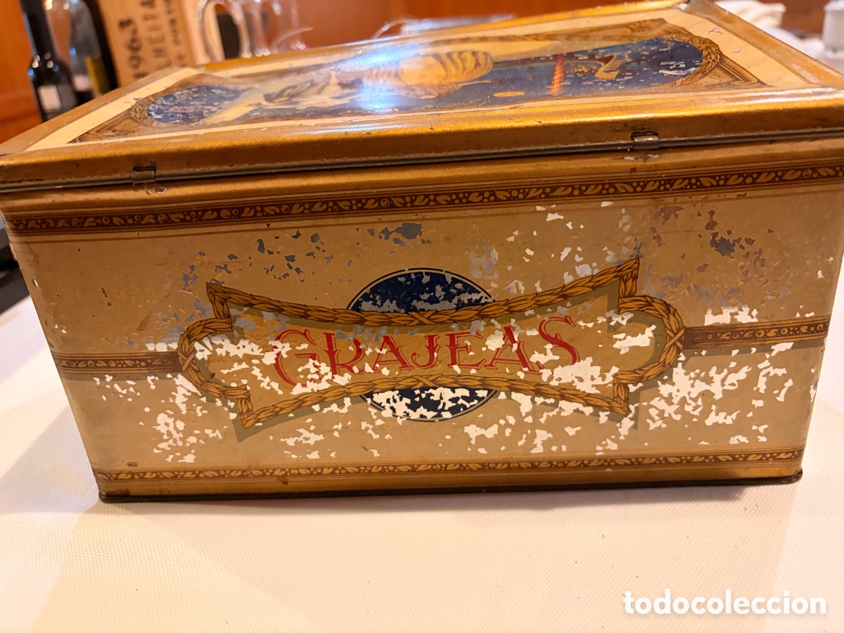 Antig&uuml;edades: Caja met&aacute;lica antigua