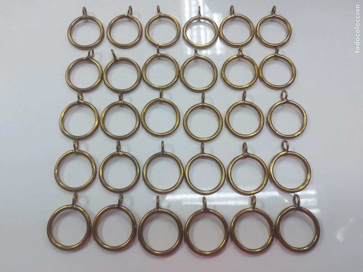 Antig&uuml;edades: 30 ANILLAS CORTINAS LATON O BRONCE MACIZAS