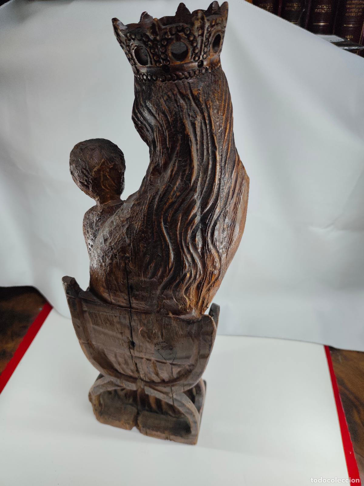 Antig&uuml;edades: talla de madera virgen con ni&ntilde;o recordando al siglo 17