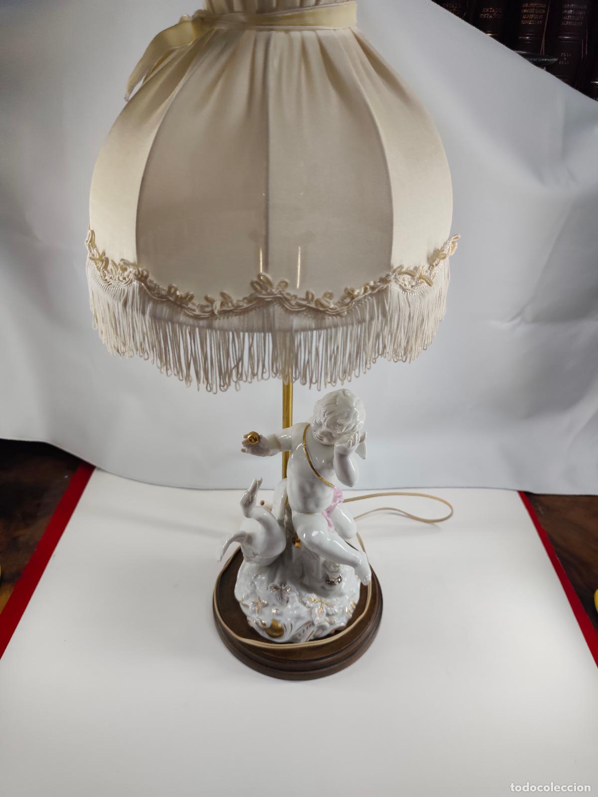 Antig&uuml;edades: lampara de sobremesa vintage de porcelana italiana de estilo capodimonte del siglo xx