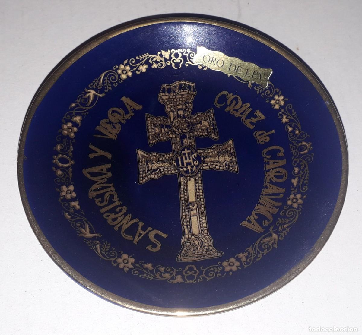 Antig&uuml;edades: Platillo de La Cruz de Caravaca. Oro de ley. 10 cms.
