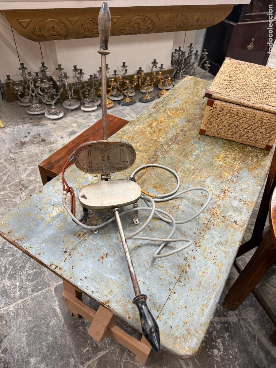 Antig&uuml;edades: ANTIGUO HOSTIARIO PARA REALIZAR LAS FORMAS - RELIGIOSO