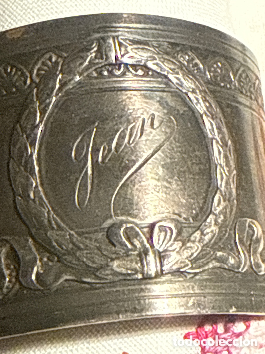 Antig&uuml;edades: Servilletero de plata