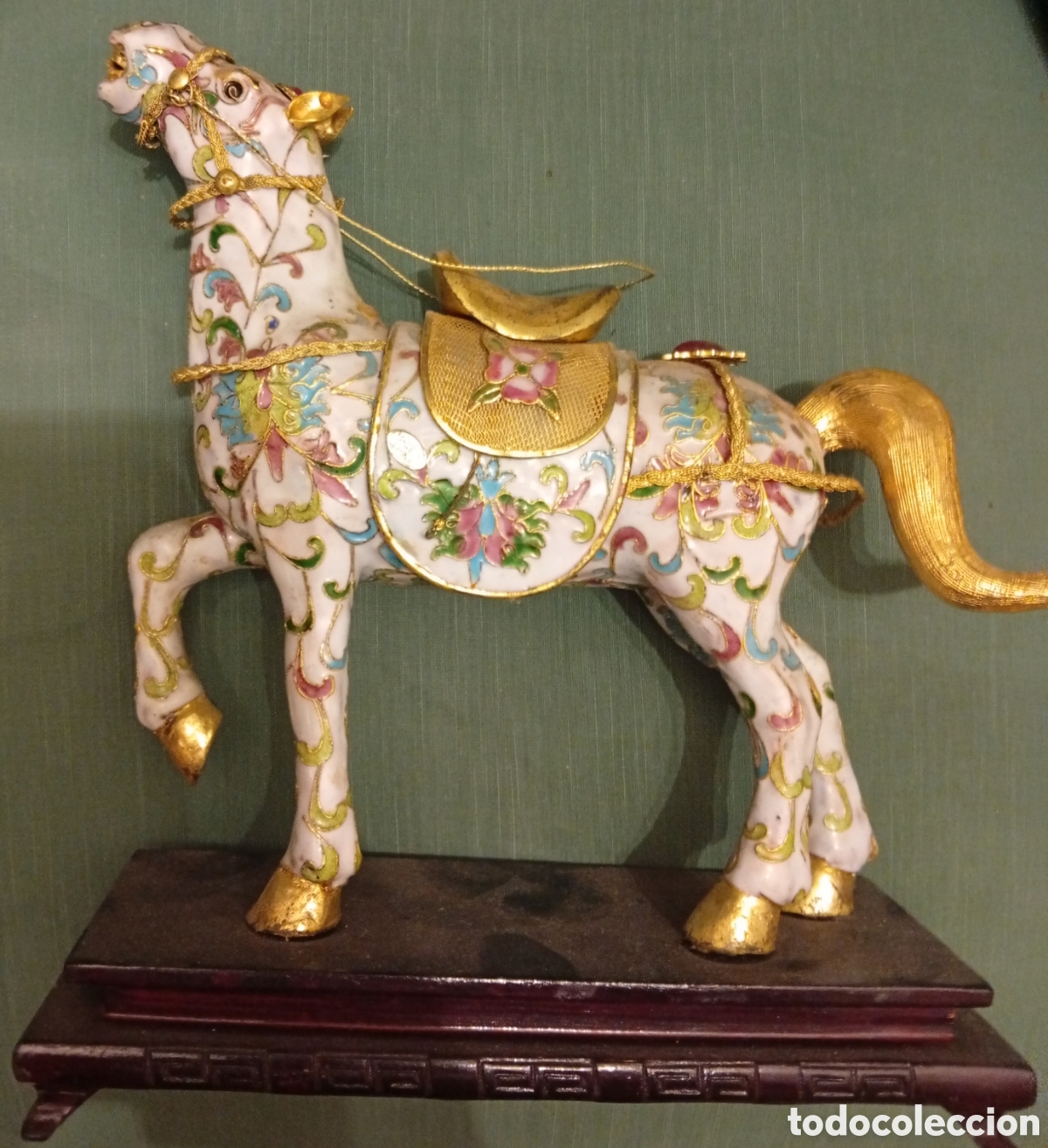 Antig&uuml;edades: Precioso caballo decorativo de metal y cloisonne vintage