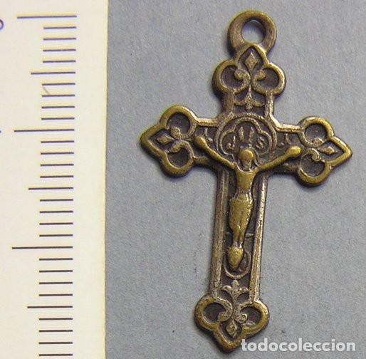 Antig&uuml;edades: MEDALLA DE LA CRUZ CON CRISTO CRUCIFICADO