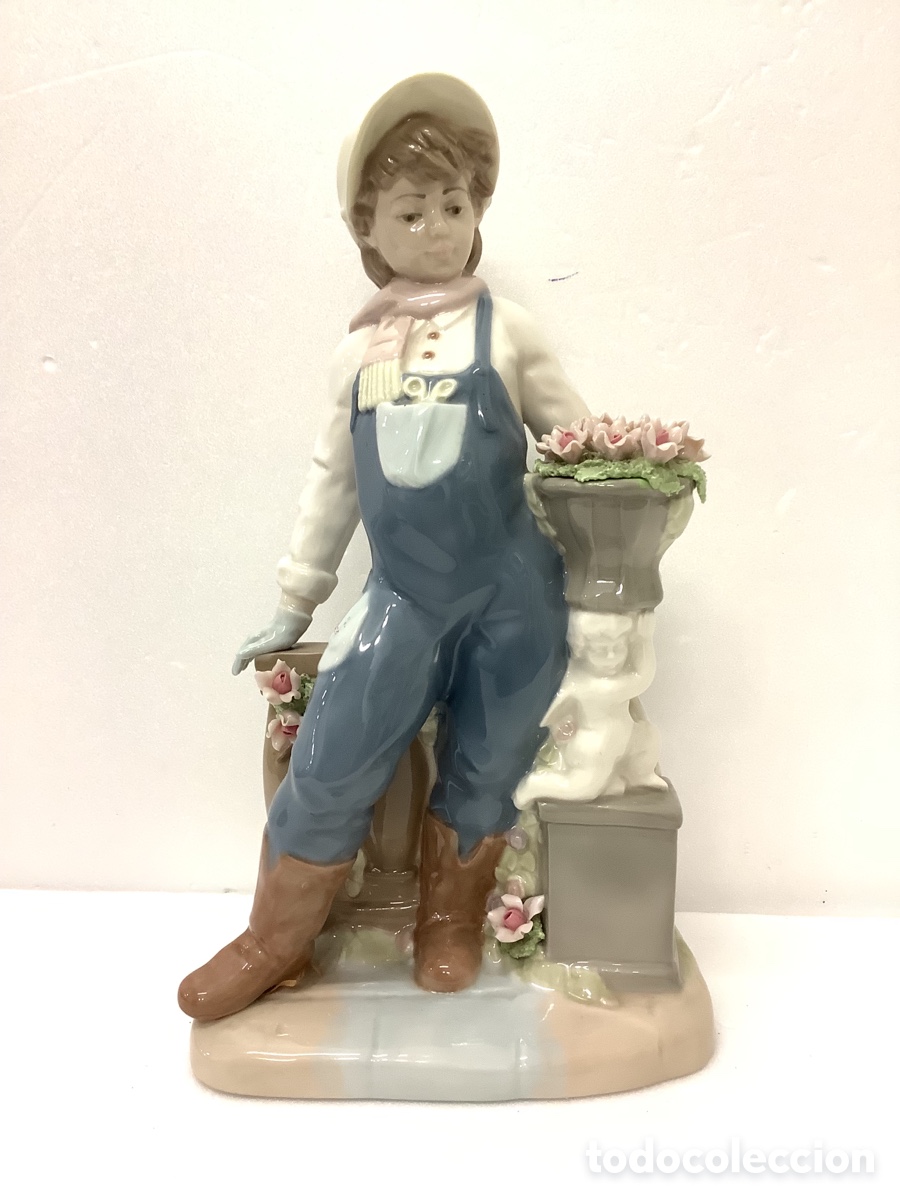 Antig&uuml;edades: FIGURA DE PORCELANA NADAL