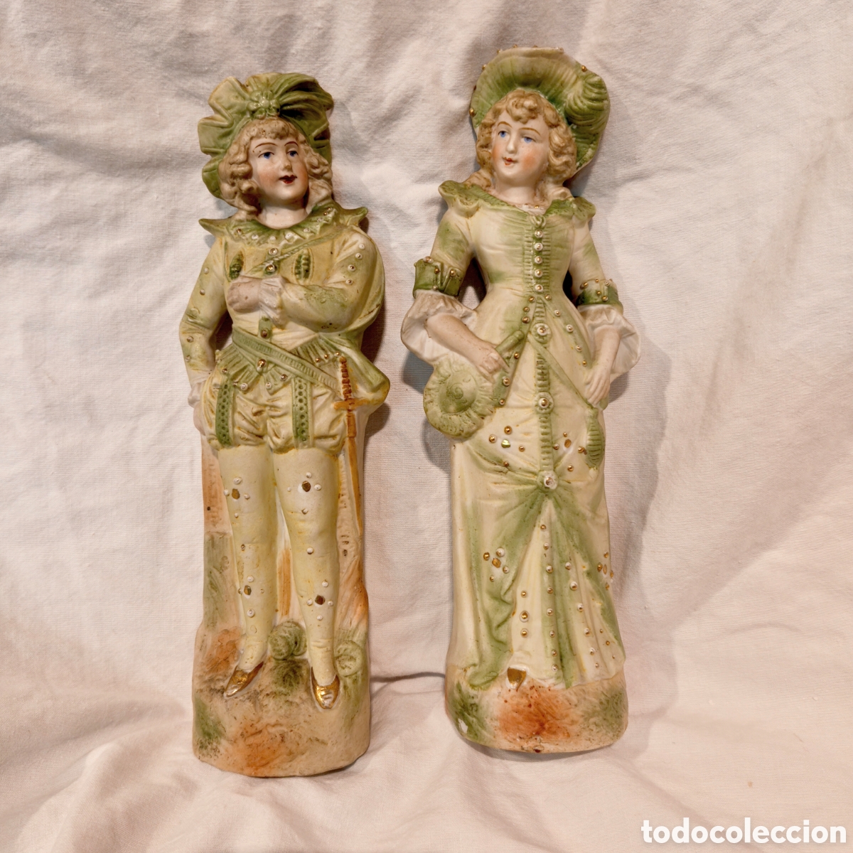 Antig&uuml;edades: Antigua Pareja de Figuras en Porcelana Biscuit Policromada. Alemania, C. 1900. 24 cm. Molde 3472