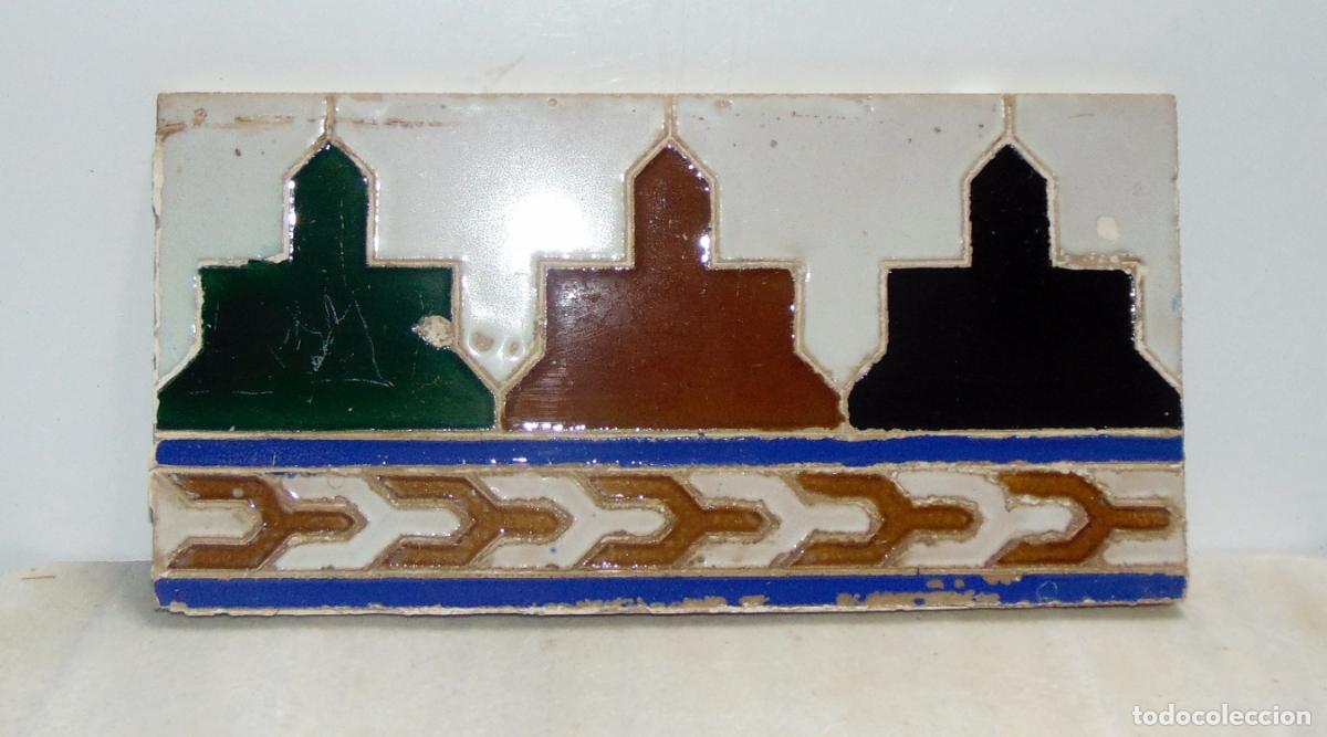 Antiguidades: AZULEJO SEVILLANO CERAMICA SANTA ANA, TRIANA, 25x14CM