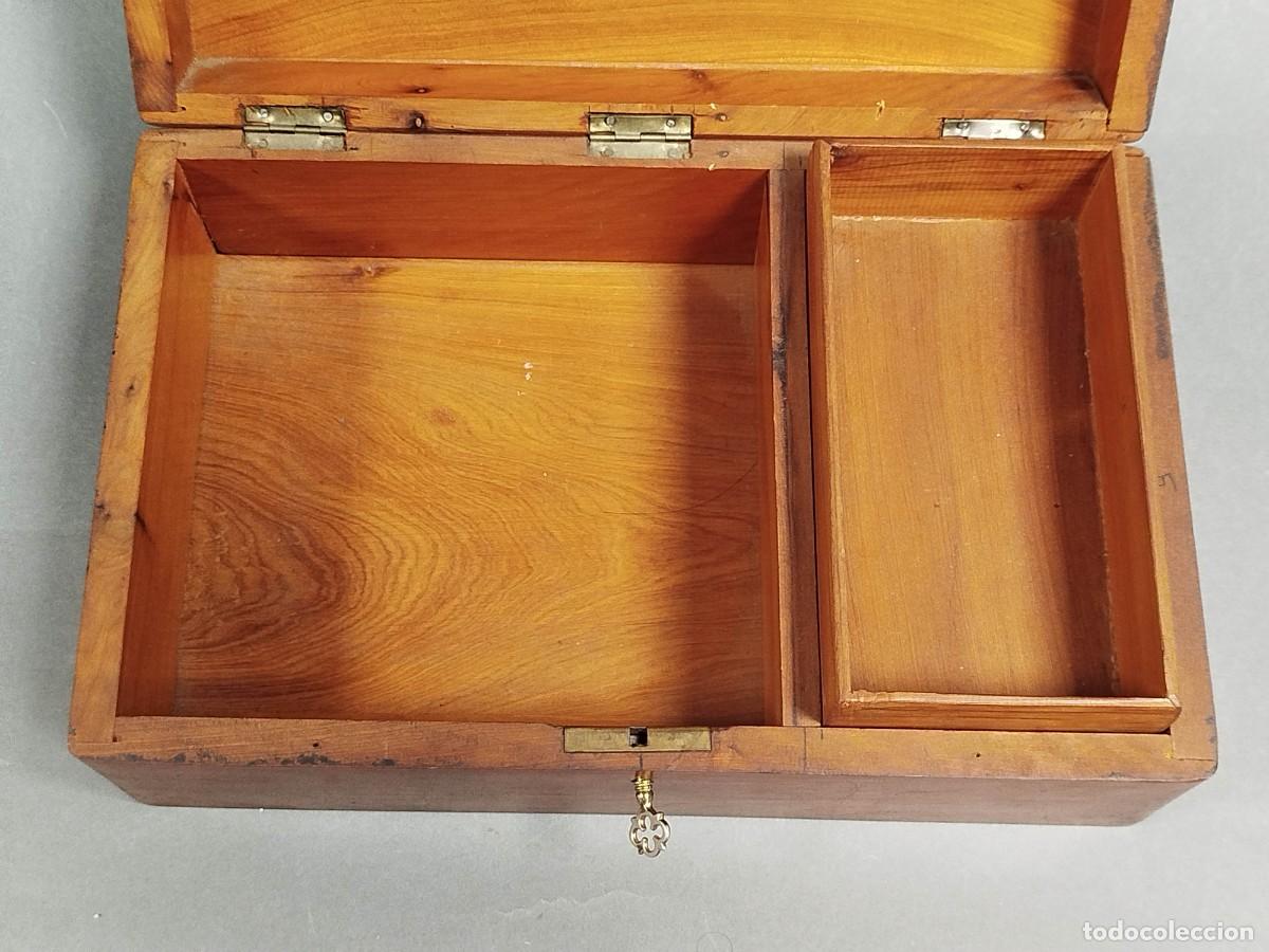 Antig&uuml;edades: CAJA DE MADERA DE TEKA CON MARQUETERIA - Foto 3