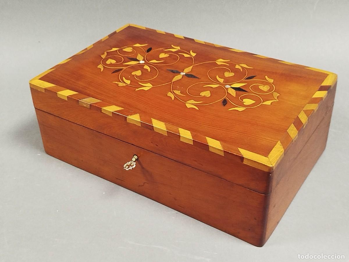 Antig&uuml;edades: CAJA DE MADERA DE TEKA CON MARQUETERIA - Foto 8