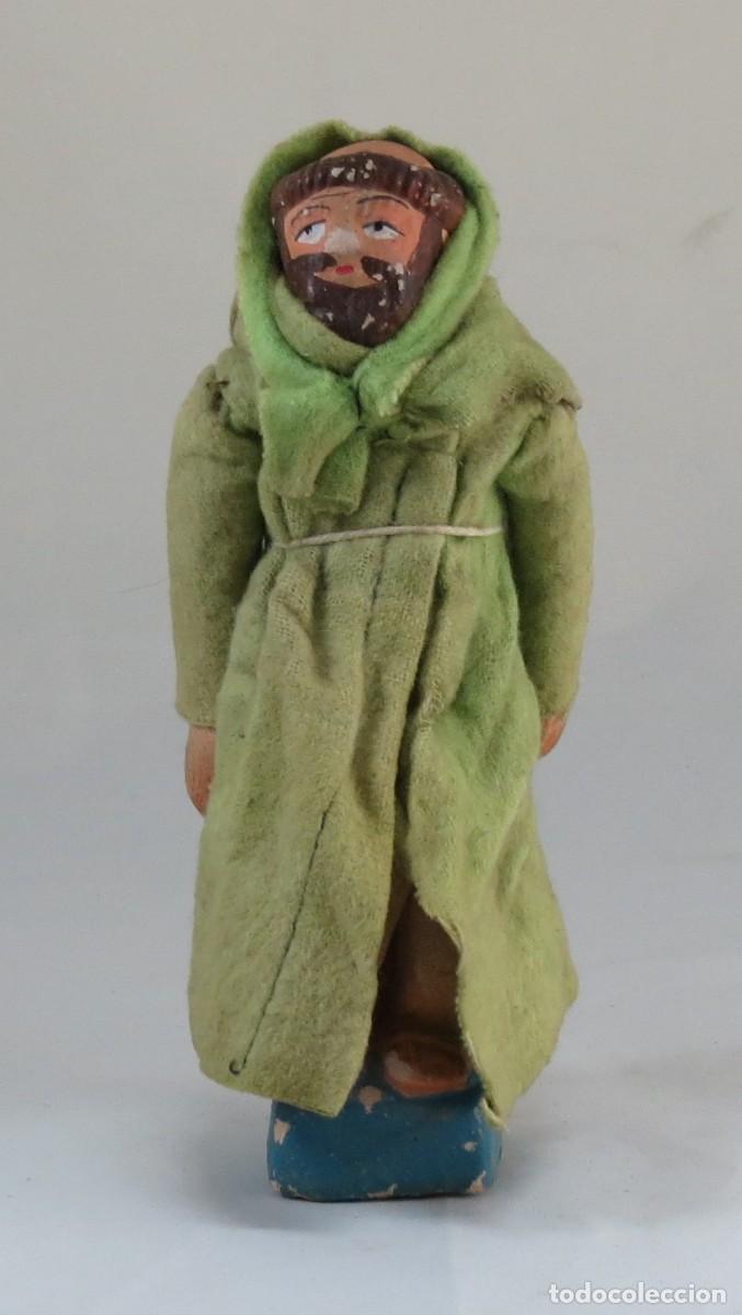 Antig&uuml;edades: Caldas-Figura de Frade Er&oacute;tico; Altura &ndash; 17cm; Condi&ccedil;&atilde;o &ndash; colado ver fotografia sff