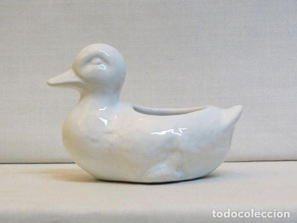 Antig&uuml;edades: Pato em Faian&ccedil;a da F&aacute;brica Bordalo Pinheiro &ndash; Caldas da rainha; Fabrico dos anos oitenta do seculo X