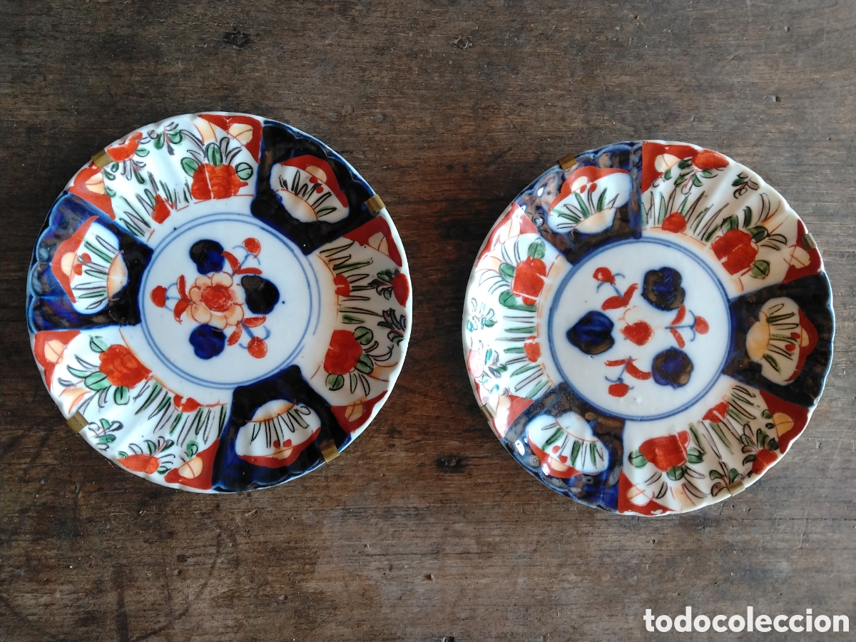 Antig&uuml;edades: Platos antigua porcelana Imari. Pareja.