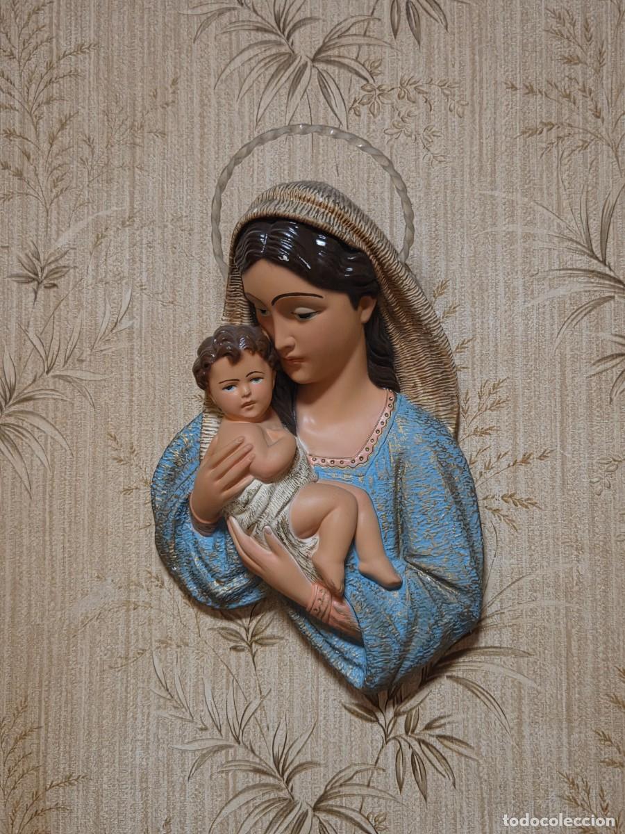 Antig&uuml;edades: relieve de pared o altorrelieve religioso Virgen Mar&iacute;a