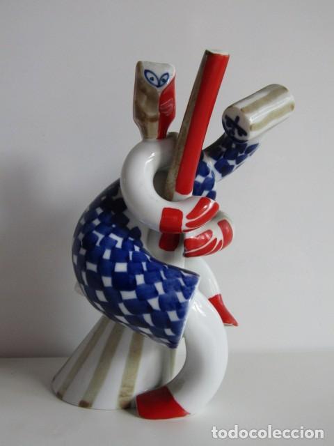 Antig&uuml;edades: PRECIOSO GAITERO COLECCION FIGURAS POPULARES PORCELANA SARGADELOS - 17 CM