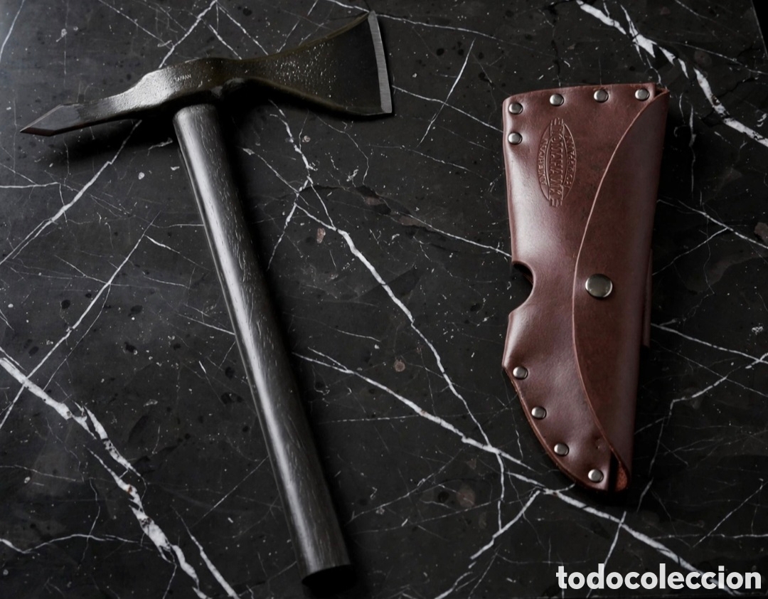 Antig&uuml;edades: Tomahawk madera ATC* con funda de cuero original. - Foto 3