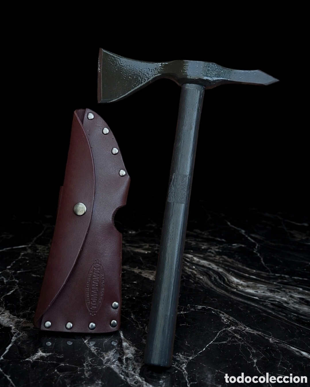 Antig&uuml;edades: Tomahawk madera ATC* con funda de cuero original. - Foto 5