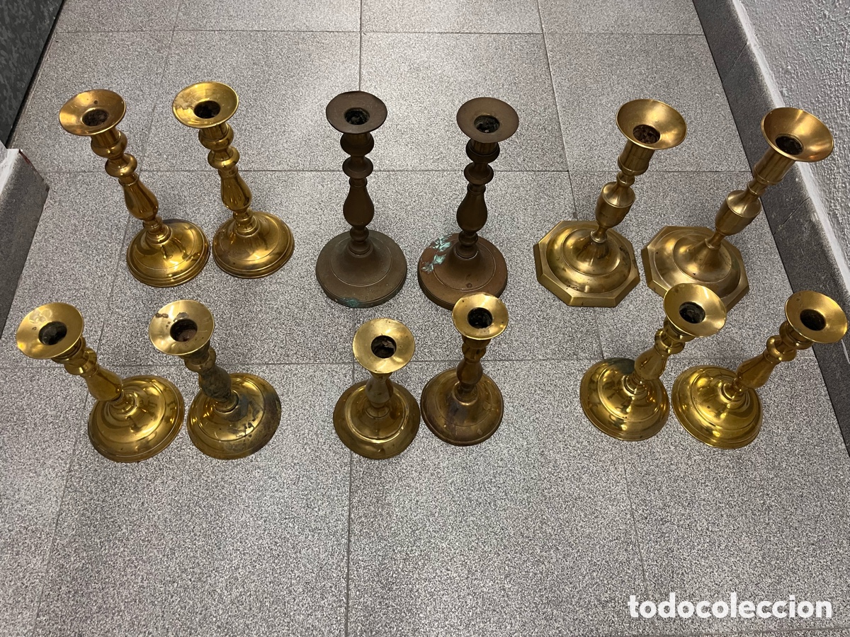 Antig&uuml;edades: Lote de 12 candelabros de bronce s XIX - Foto 1