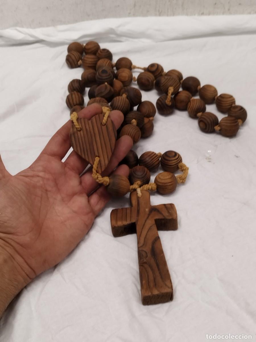 Antig&uuml;edades: Antiguo gran rosario de madera. Crucifijo, cruz religioso.