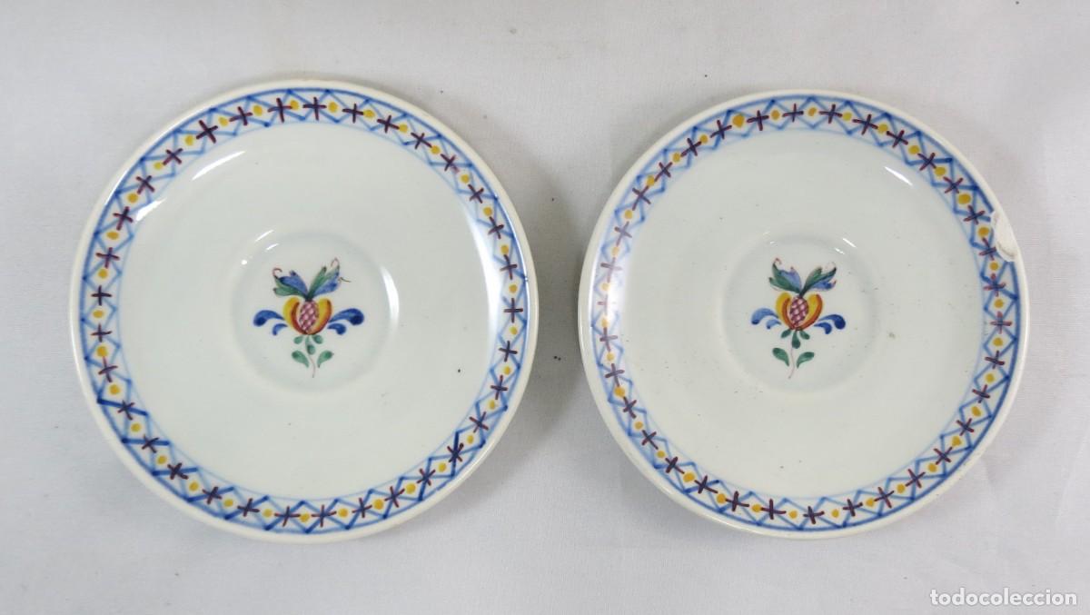 Antig&uuml;edades: Par pratos Carvalhinho decorado com flores n&ordm;1; Di&acirc;metro &ndash; 12cm;