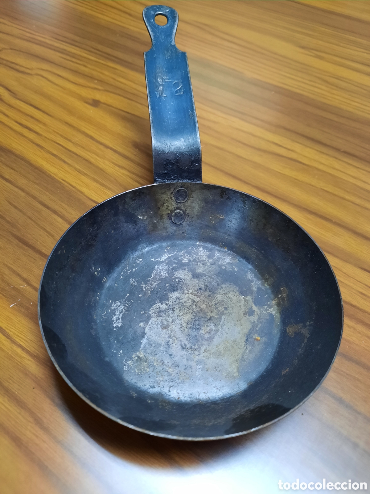 Antig&uuml;edades: Antigua sarten de hierro de 12 cm de di&aacute;metro