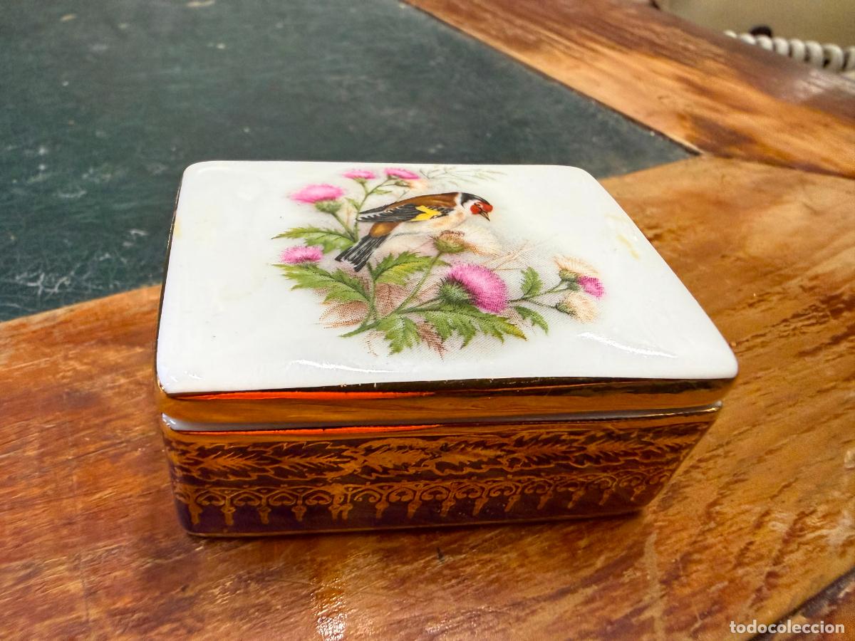 Antig&uuml;edades: PRECIOSA CAJA JOYERO DE PORCELANA - MEDIDA 6X4,5X3 CM