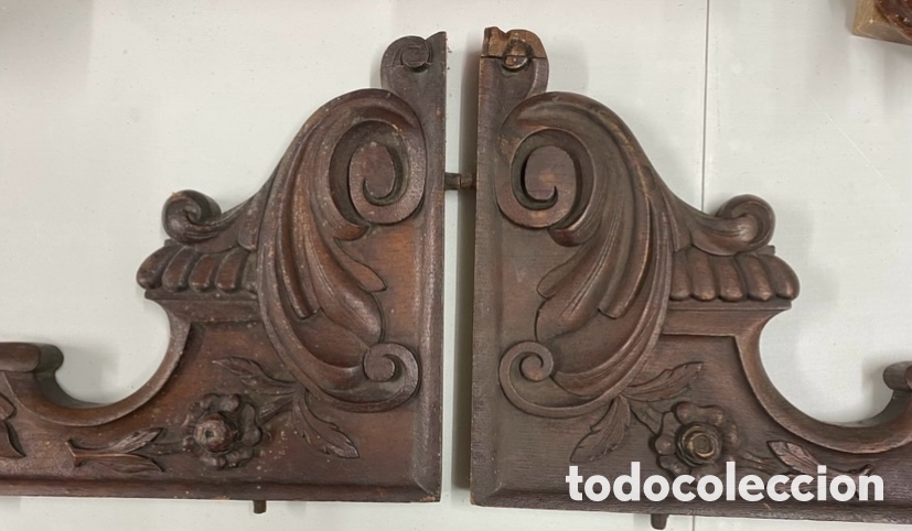 Antig&uuml;edades: Dos consolas de caoba - Foto 1
