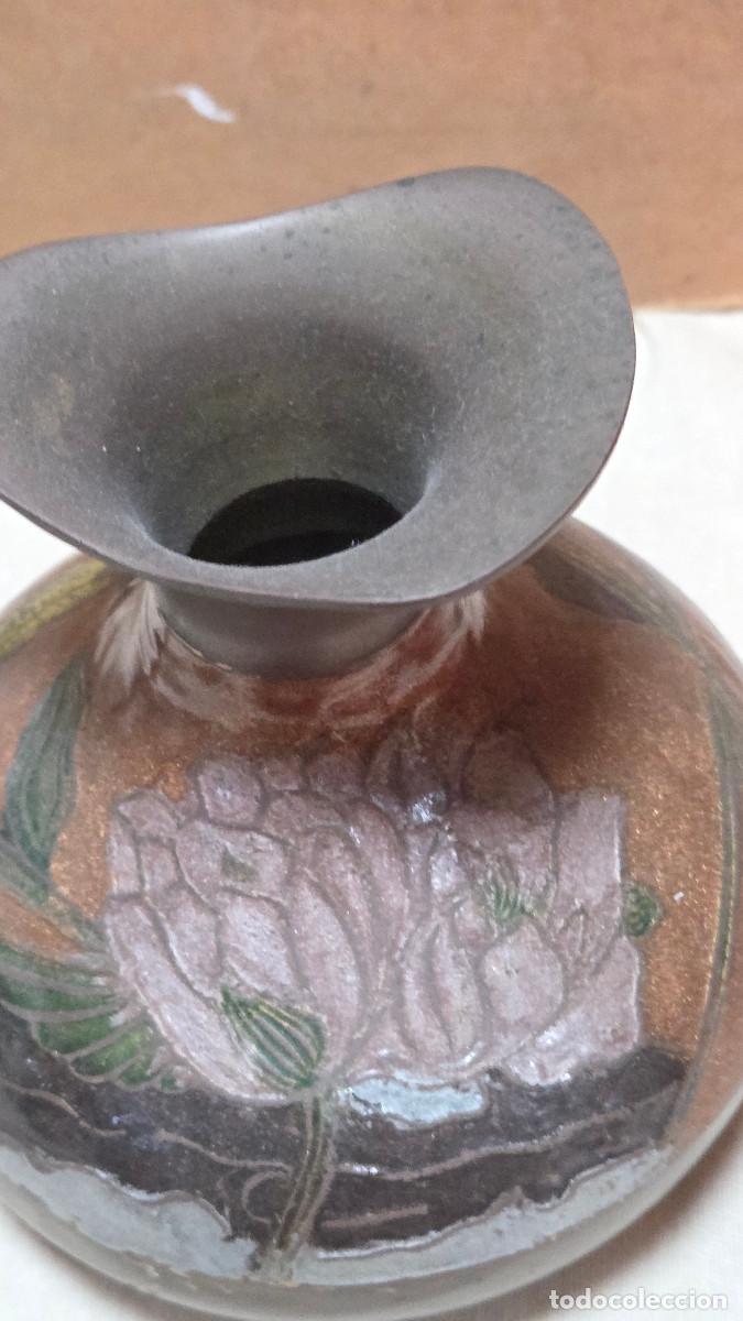 Antig&uuml;edades: jarra de metal repujado - Foto 2